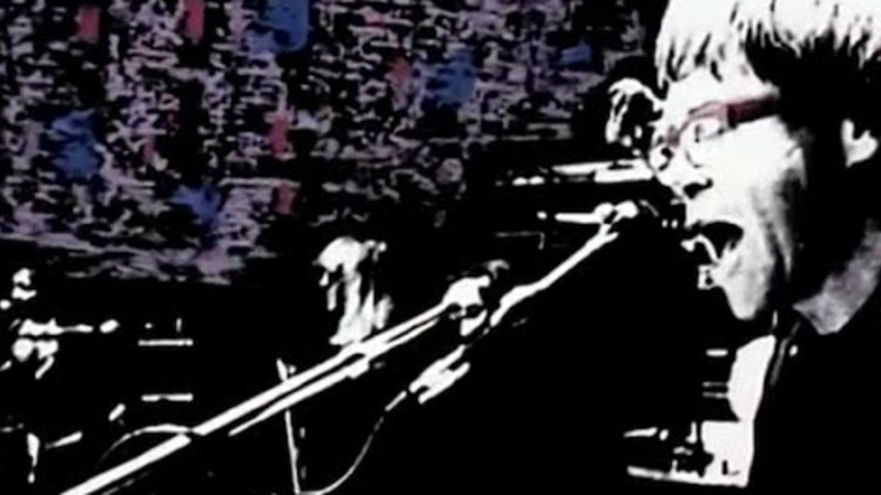 Elton John & Eric Clapton: Runaway Train [MV]