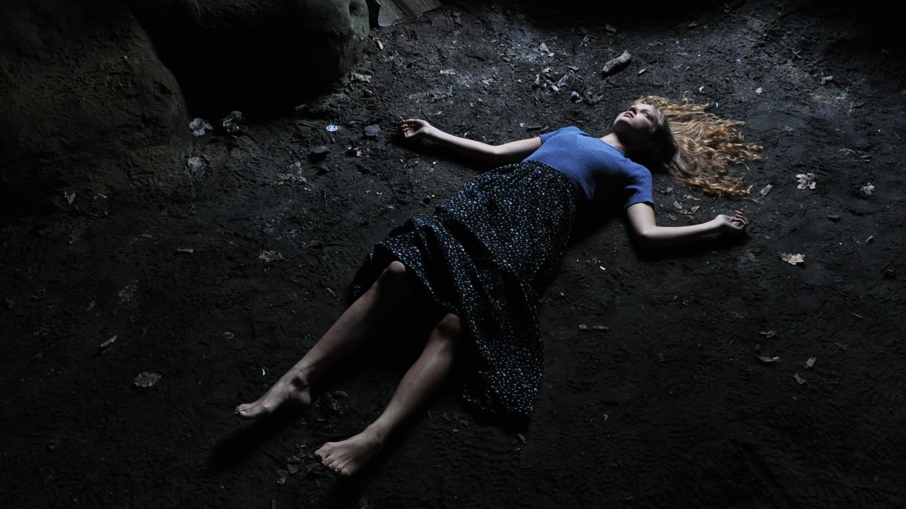 Sarah joue un loup garou