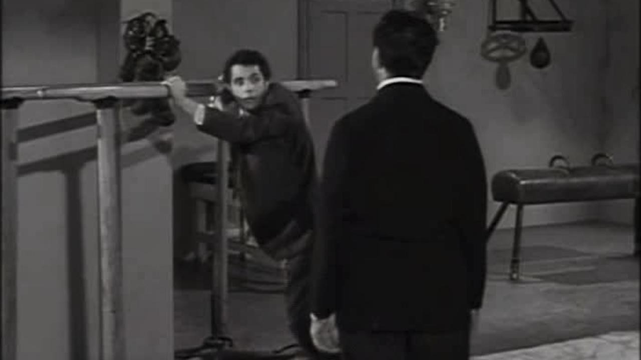 Alfred Hitchcock Presents: The Throwback