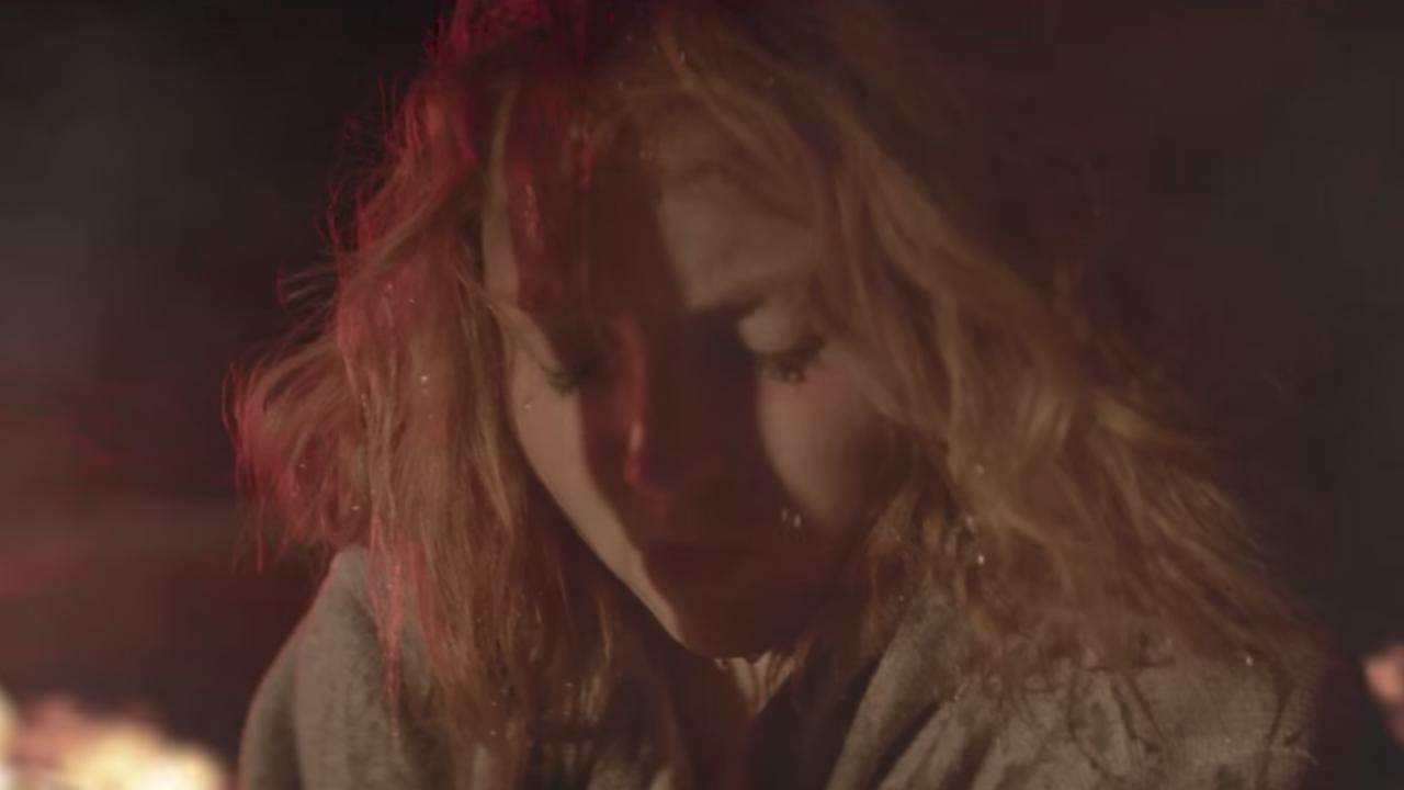 Yeah Yeah Yeahs: Sacrilege [MV]