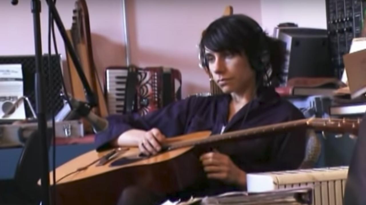 PJ Harvey: When Under Ether [MV]
