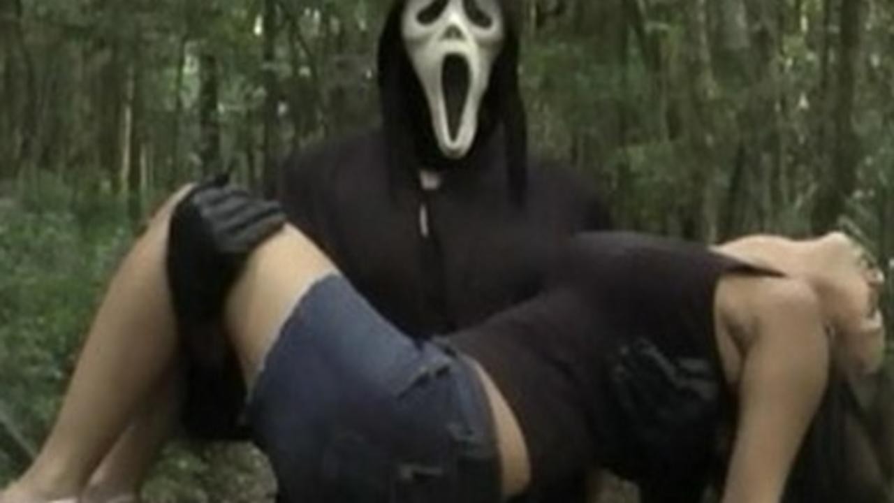 Entrei em Pânico ao Saber o que Vocês Fizeram na Sexta-feira 13 do Verão Passado Parte 2