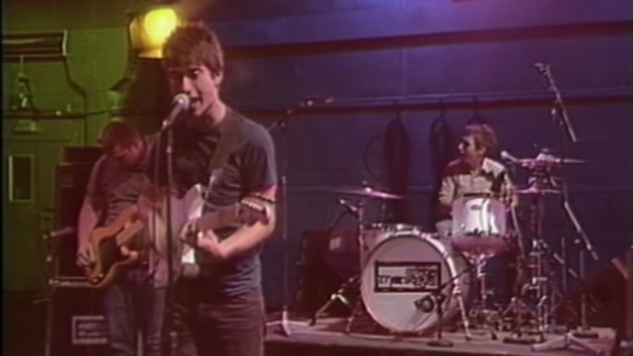 Arctic Monkeys: I Bet You Look Good on the Dancefloor [MV] (2005