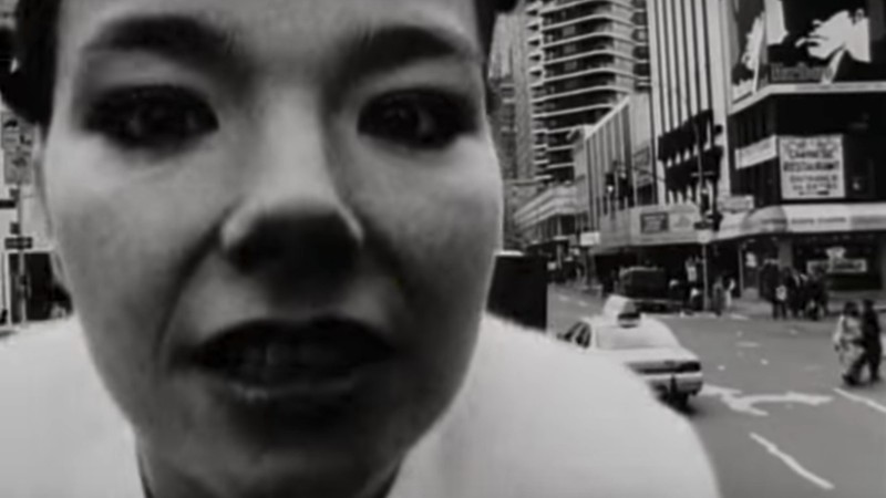 Björk: Big Time Sensuality [MV]