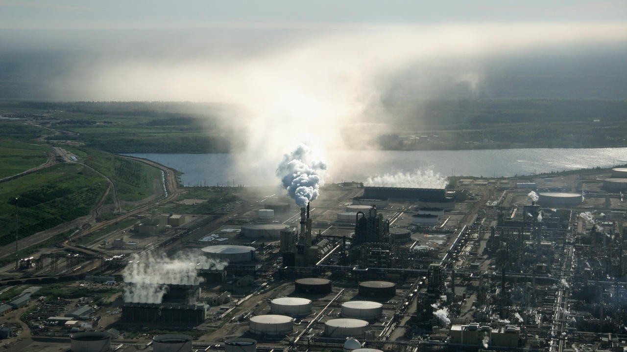 Petropolis: Aerial Perspectives on the Alberta Tar Sands