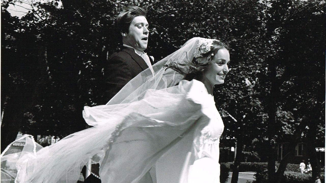 Keeping it in the family. Keep it family. Счастливая семья. Keeping it in the family. Keeping it in the family.