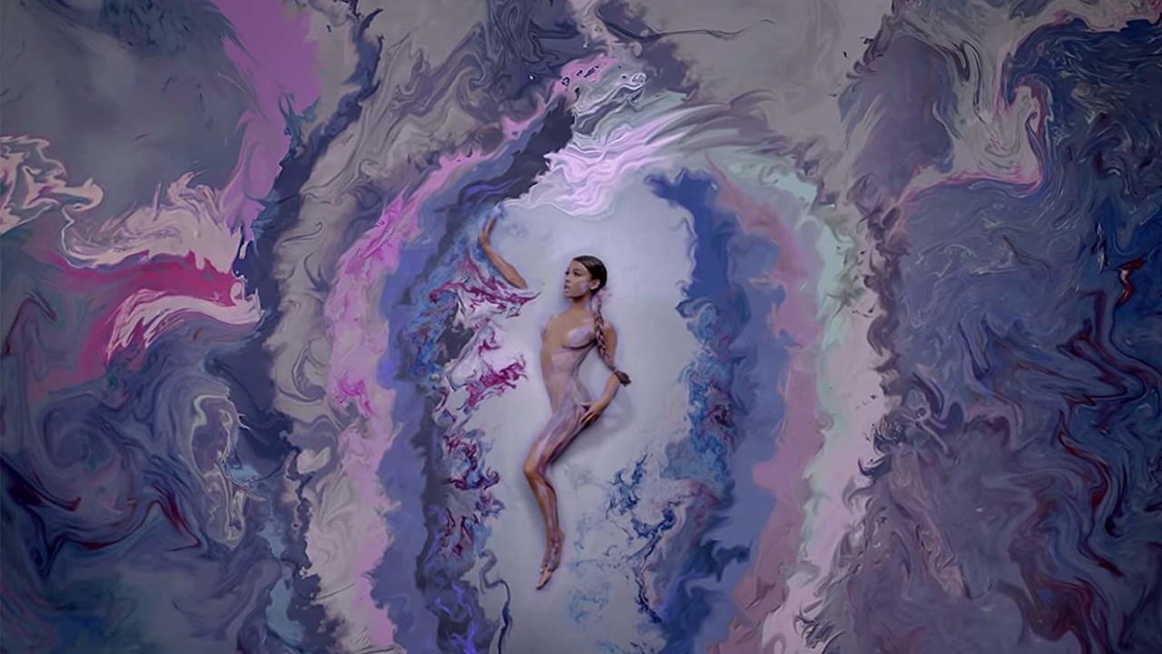 Ariana Grande: God is a Woman [MV]