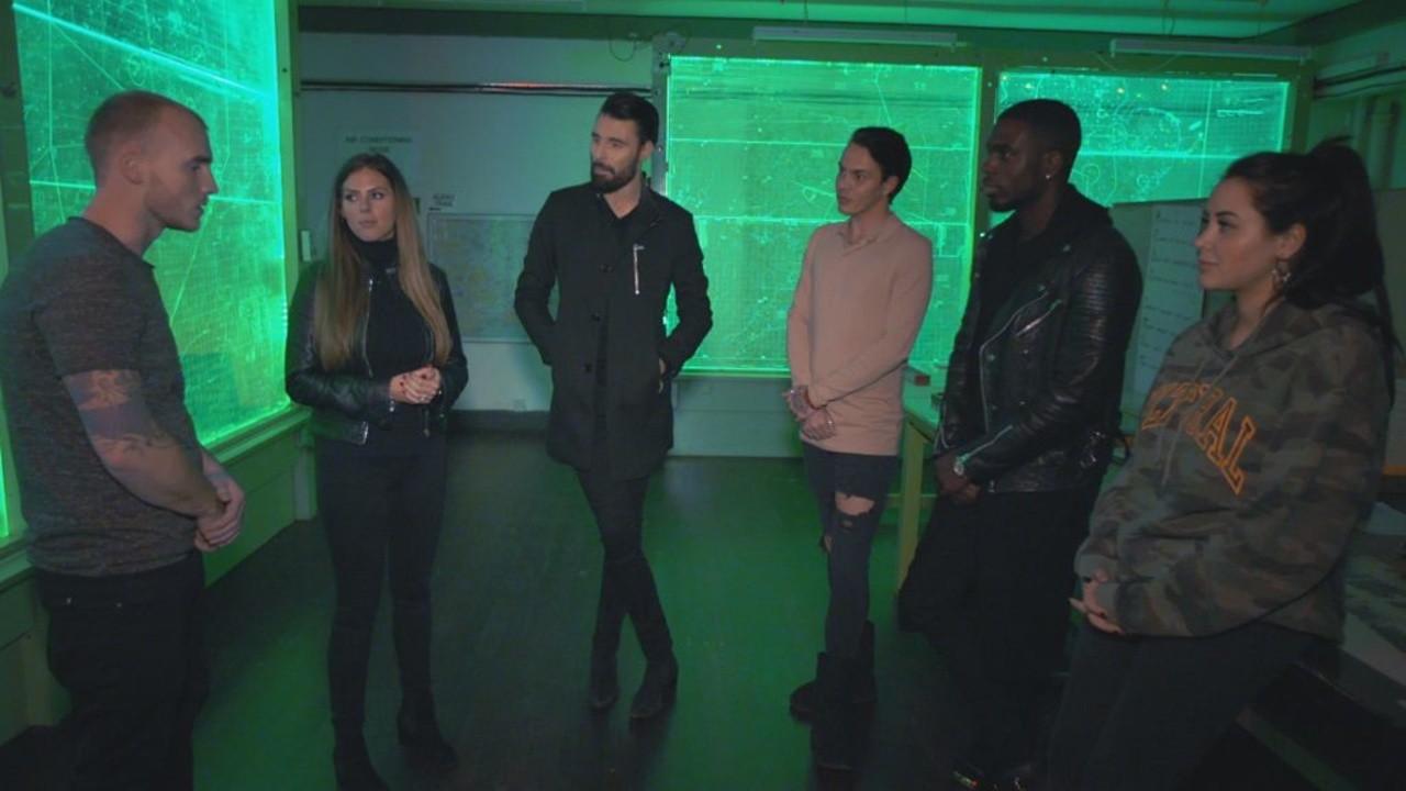 Celebrity Ghost Hunt