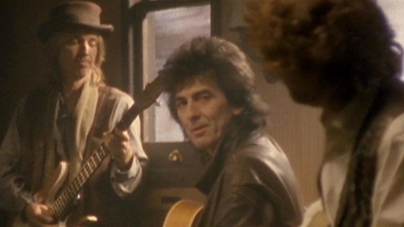 The Traveling Wilburys: End of the Line [MV]
