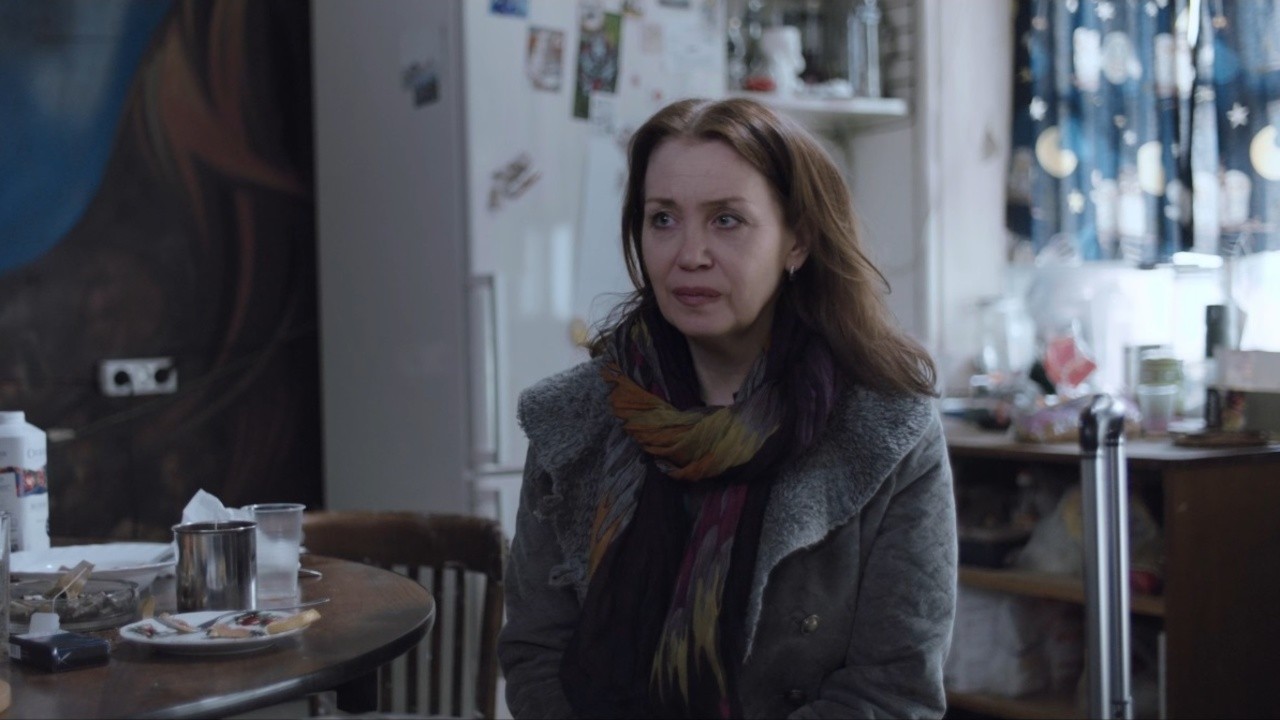 Bizning qiz katta sikli qora yigit tomonidan qattiq sikiladi