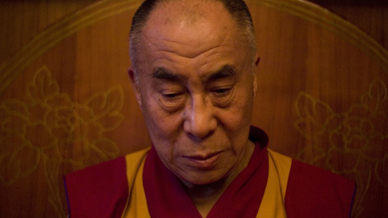 The Sun Behind the Clouds: Tibet's Struggle for Freedom