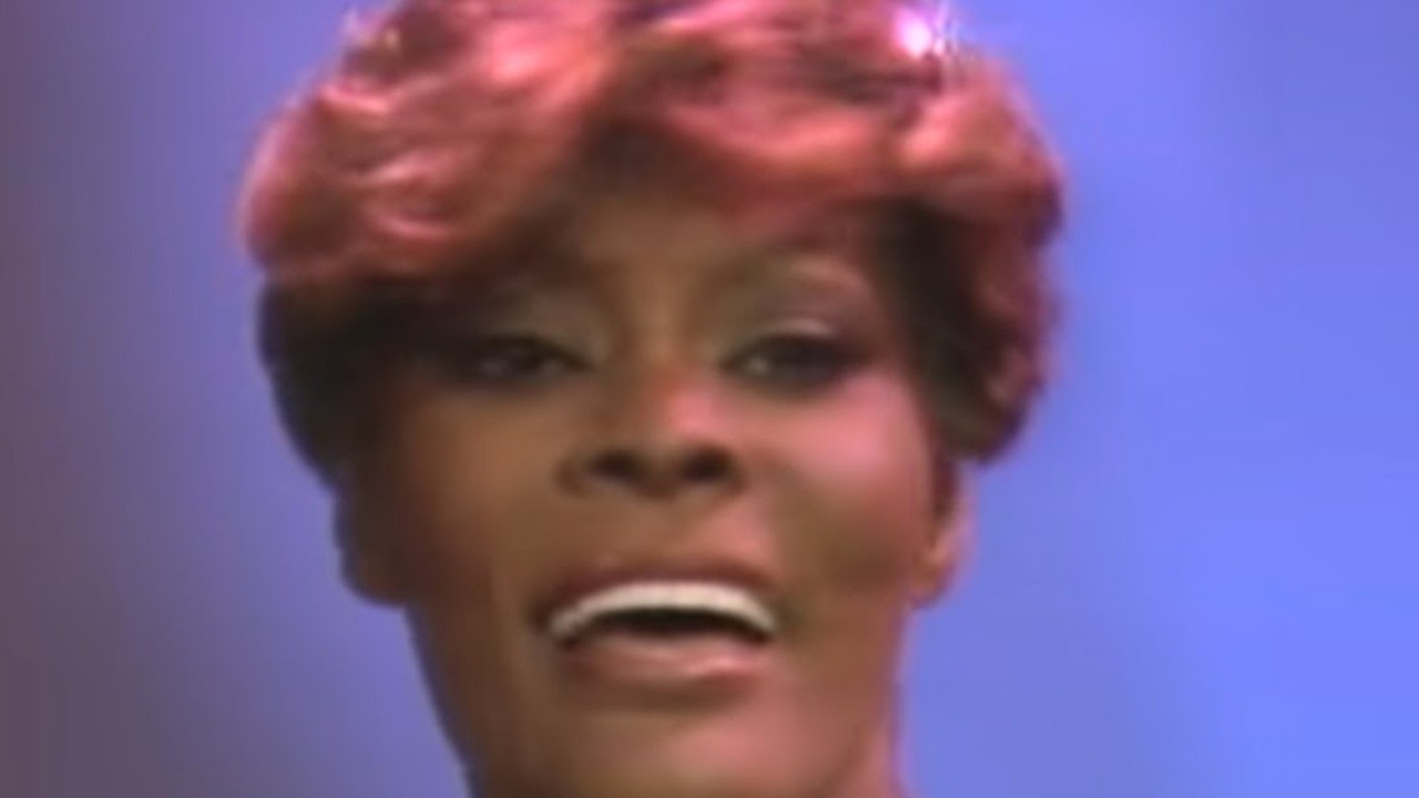 Dionne Warwick Feat. Gladys Knight, Elton John and Stevie Wonder: That's What Friends Are For [MV]