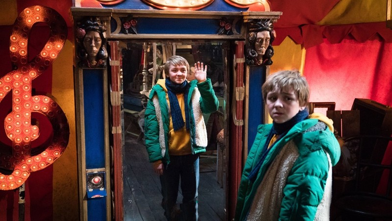 Double Trouble: The Magical Mirror (2019) | MUBI