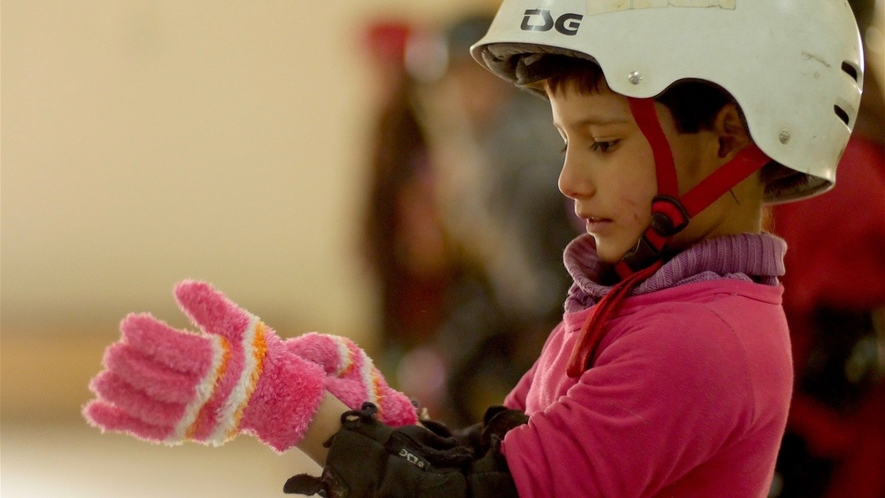Image du film Learning To Skateboard In A Warzone (If You're a Girl)