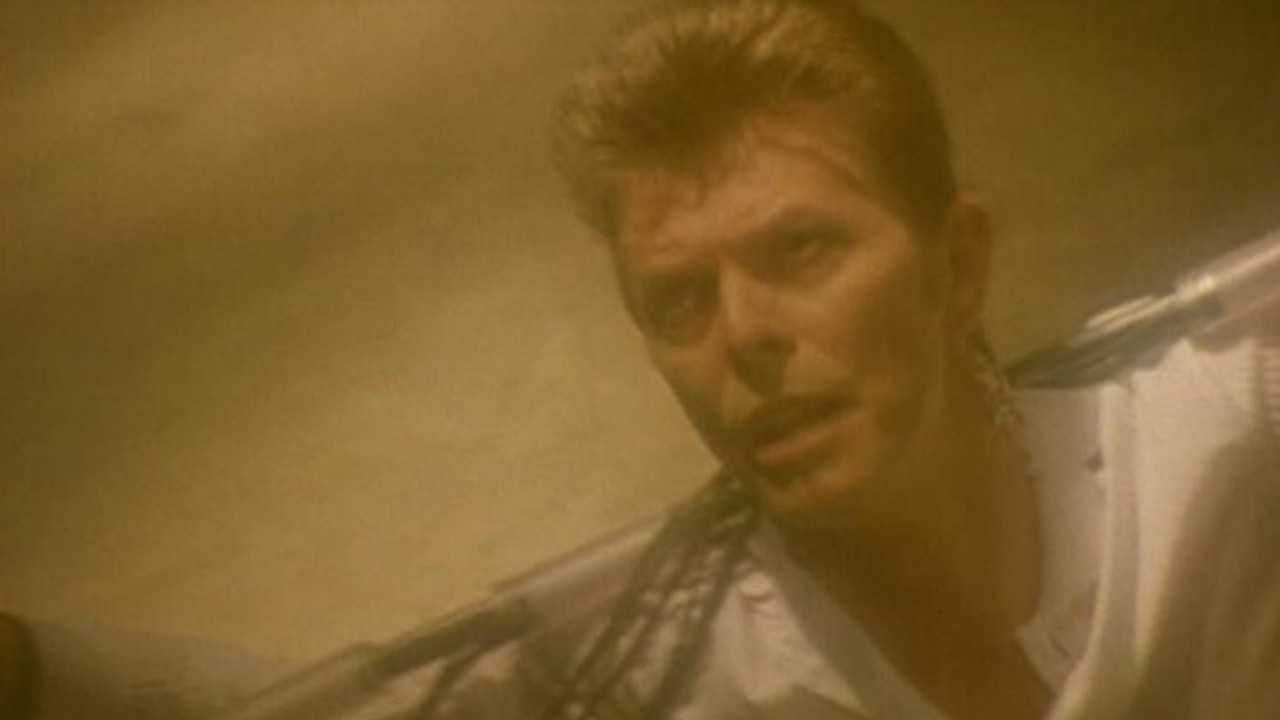 David Bowie ft. Pet Shop Boys: Hallo Spaceboy [MV]