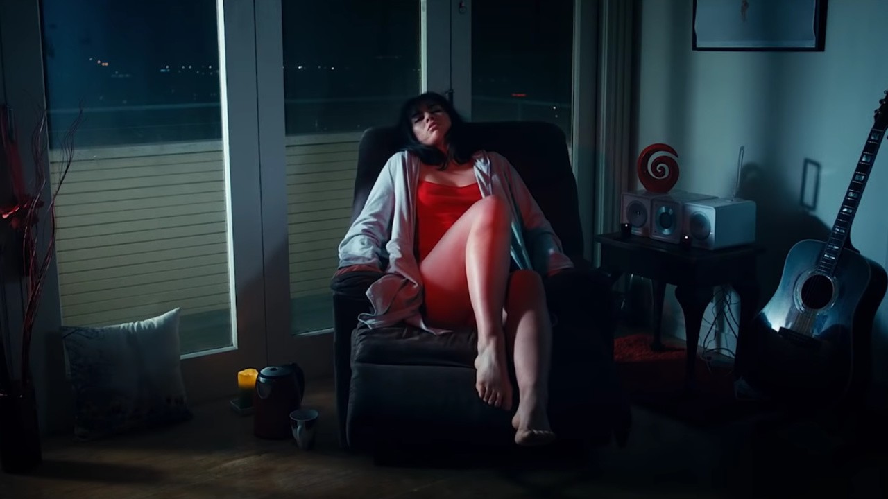 Killer Sofa