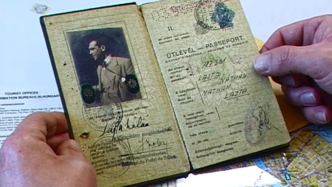 Image du film Un Passeport hongrois