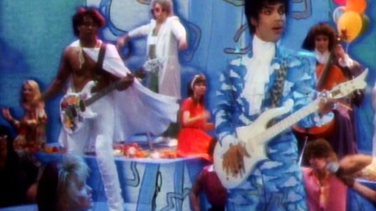 Prince and the Revolution: Raspberry Beret [MV]