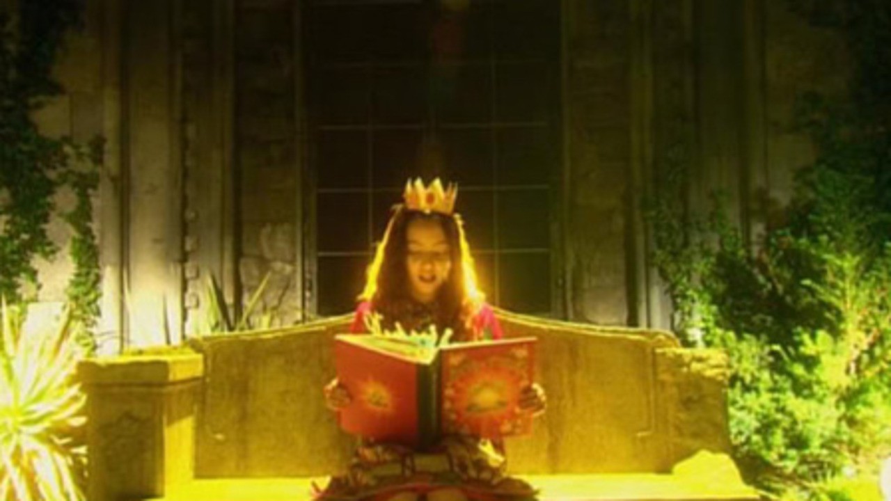 Paco and the Magical Book