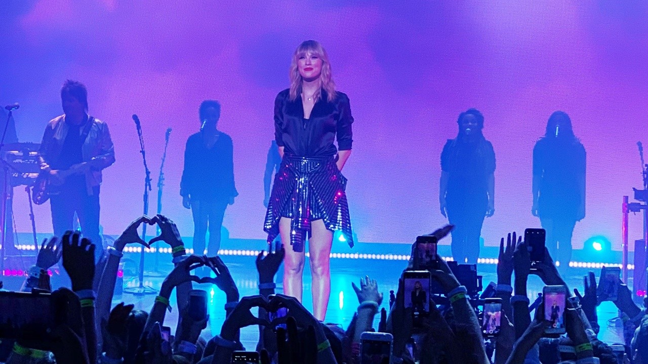 Taylor Swift: City Of Lover Concert