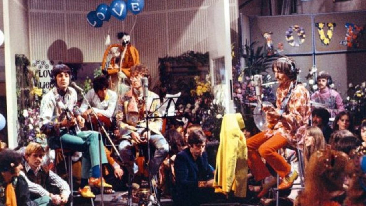 The Beatles: All You Need Is Love [MV]