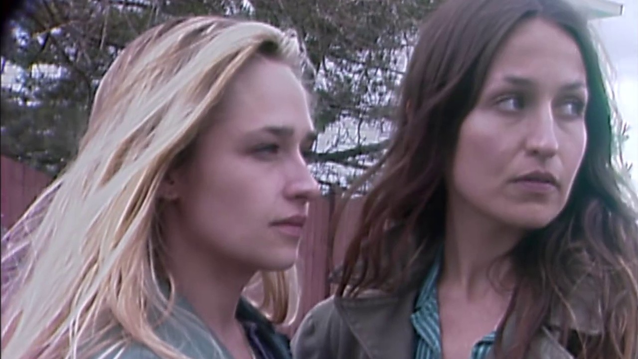 Domino Kirke: Independent Channel [MV]