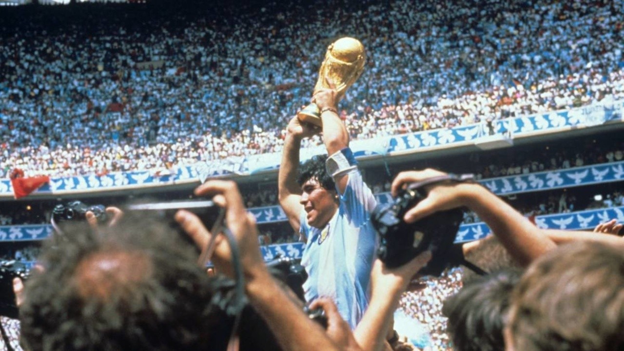 Maradona, the Golden Kid