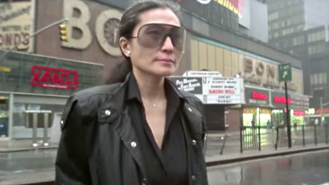 Yoko Ono: Walking On Thin Ice [MV]