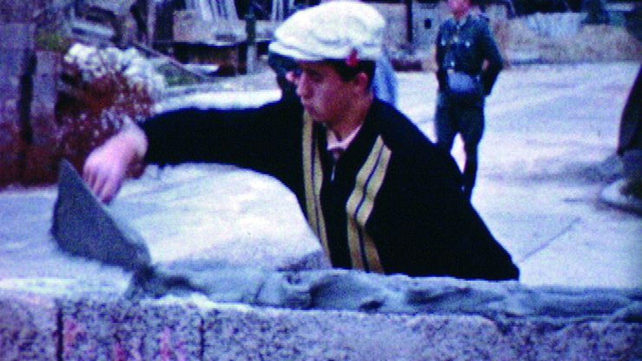 Up to the Border - A Personal View about The Berlin Wall