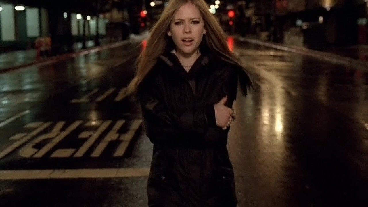 Avril Lavigne: I'm With You [MV]