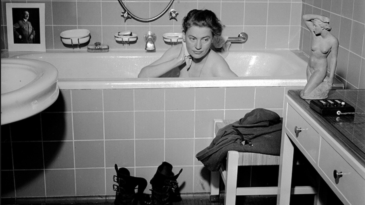 Lee Miller: Through the Mirror