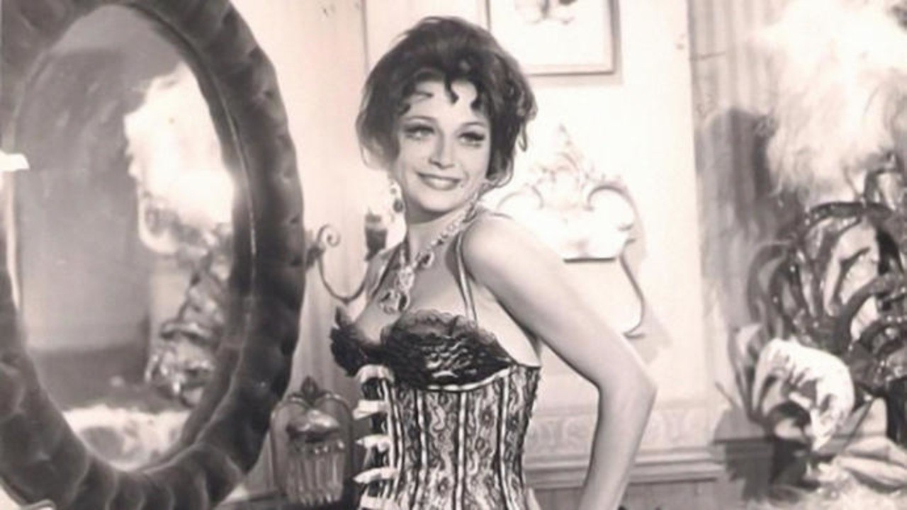 Pierna creciente, falda menguante