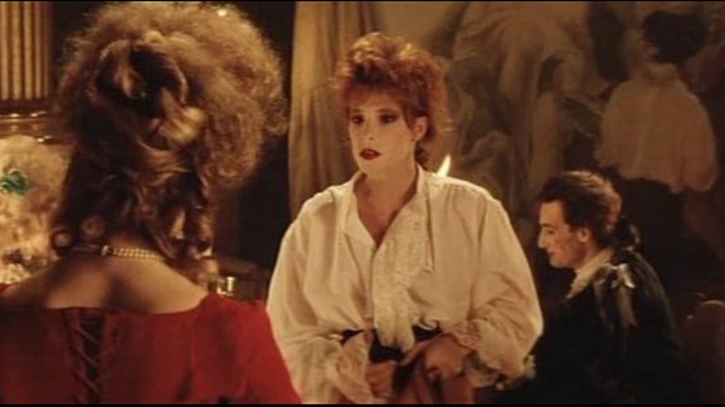 Yalangoch odam foto video Qizlar oqim bilan yuzida otirganda cuma