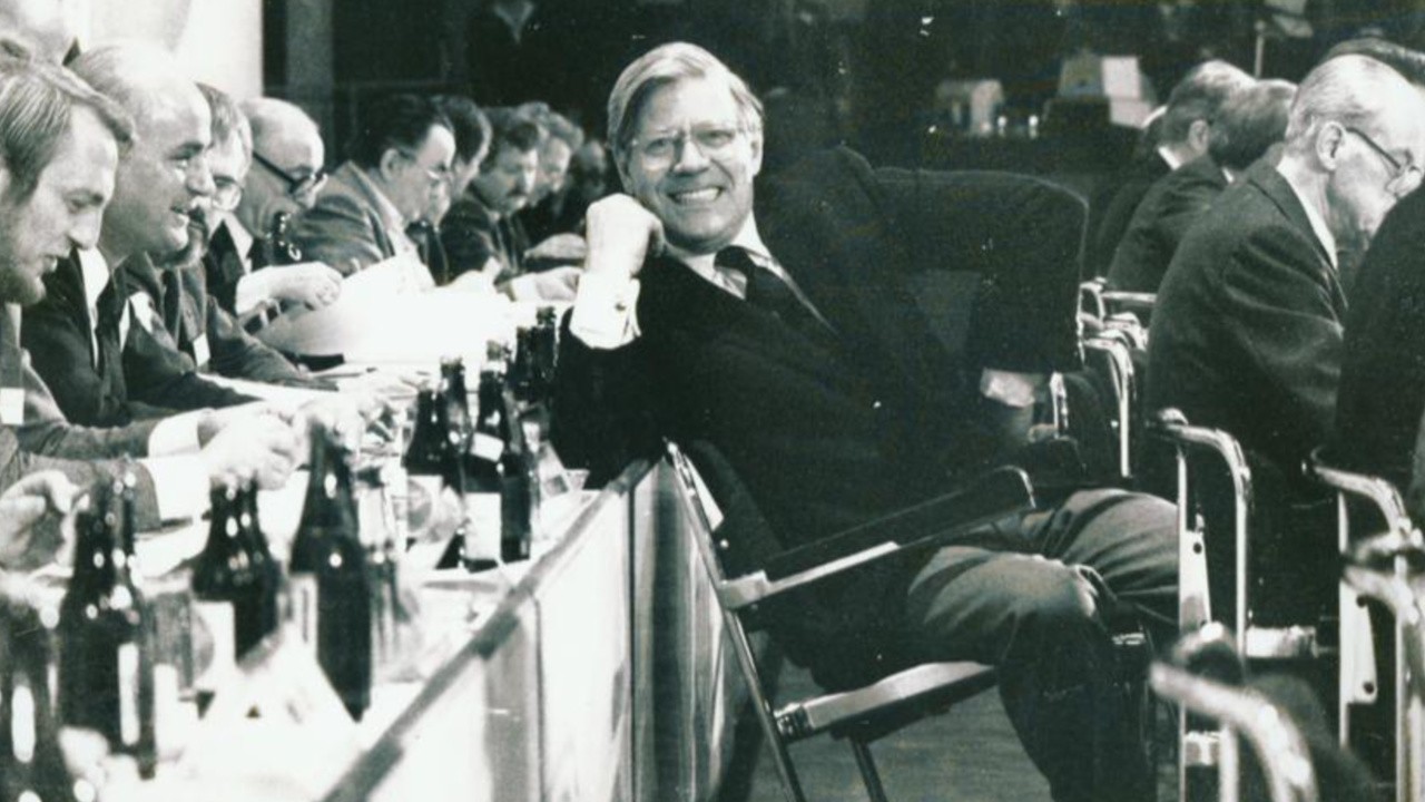 Helmut Schmidt - Questions of Life