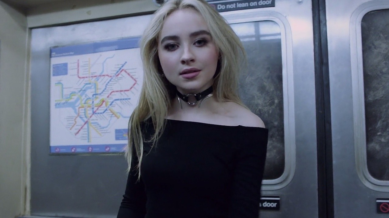 Sabrina Carpenter: Thumbs [MV]