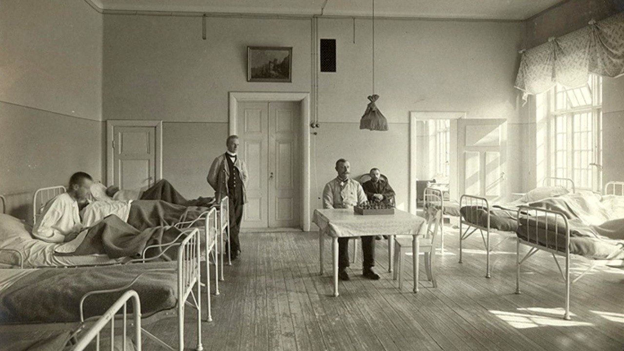 Rooms With Other Doors