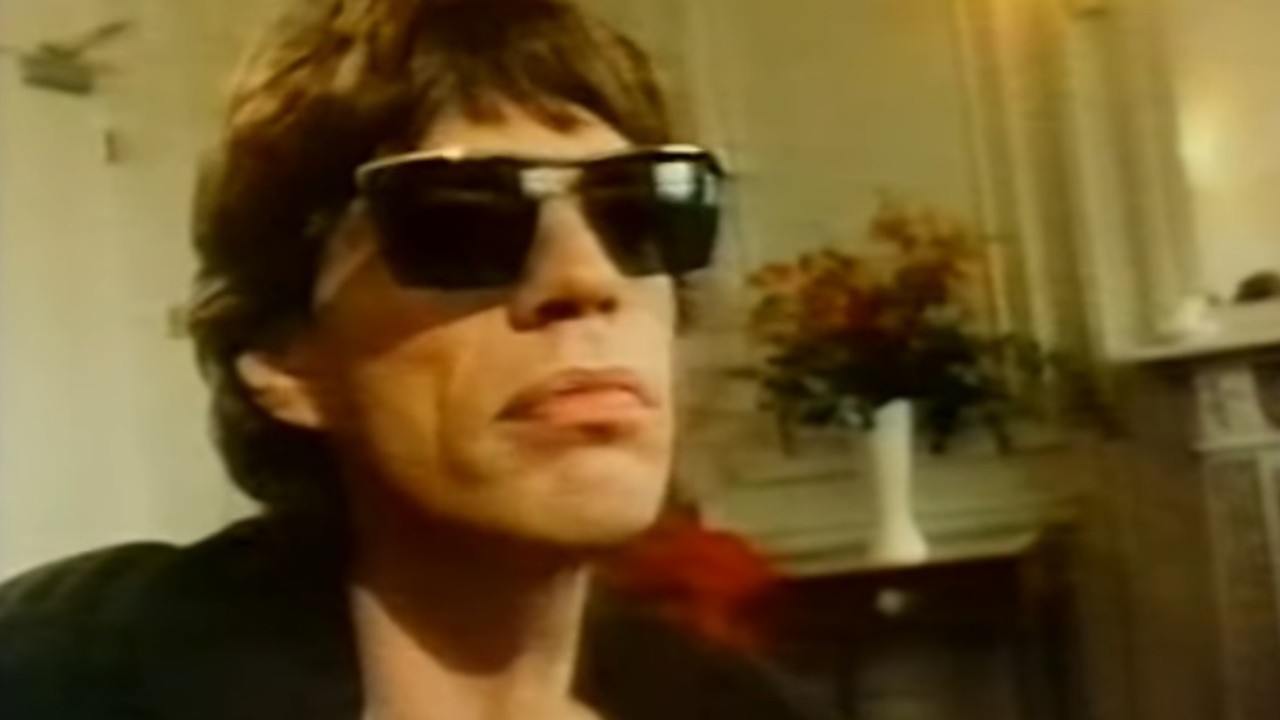 The Rolling Stones: Undercover of the Night [MV]