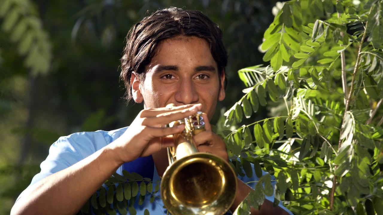 Gucha: Distant Trumpet