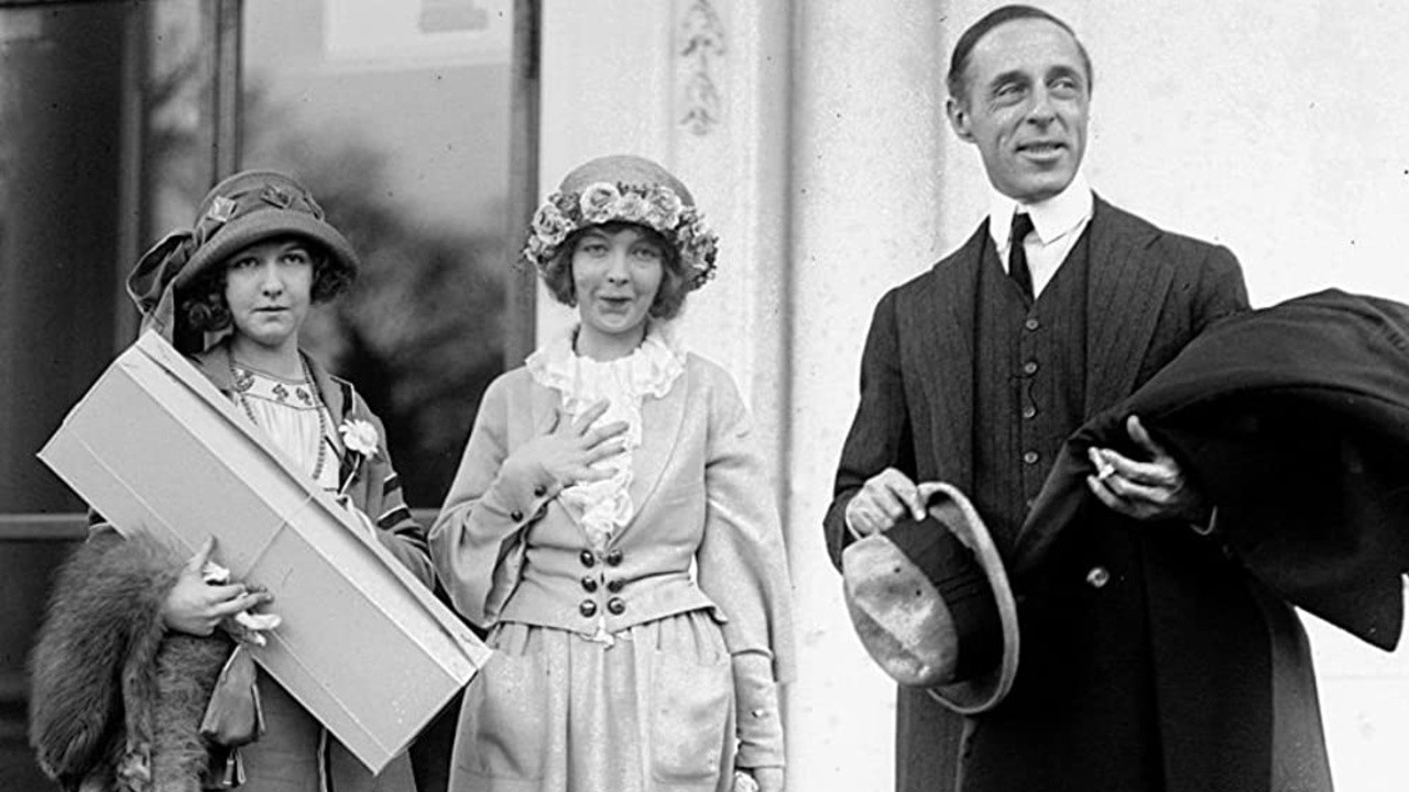 Lillian Gish in a Liberty Loan Appeal