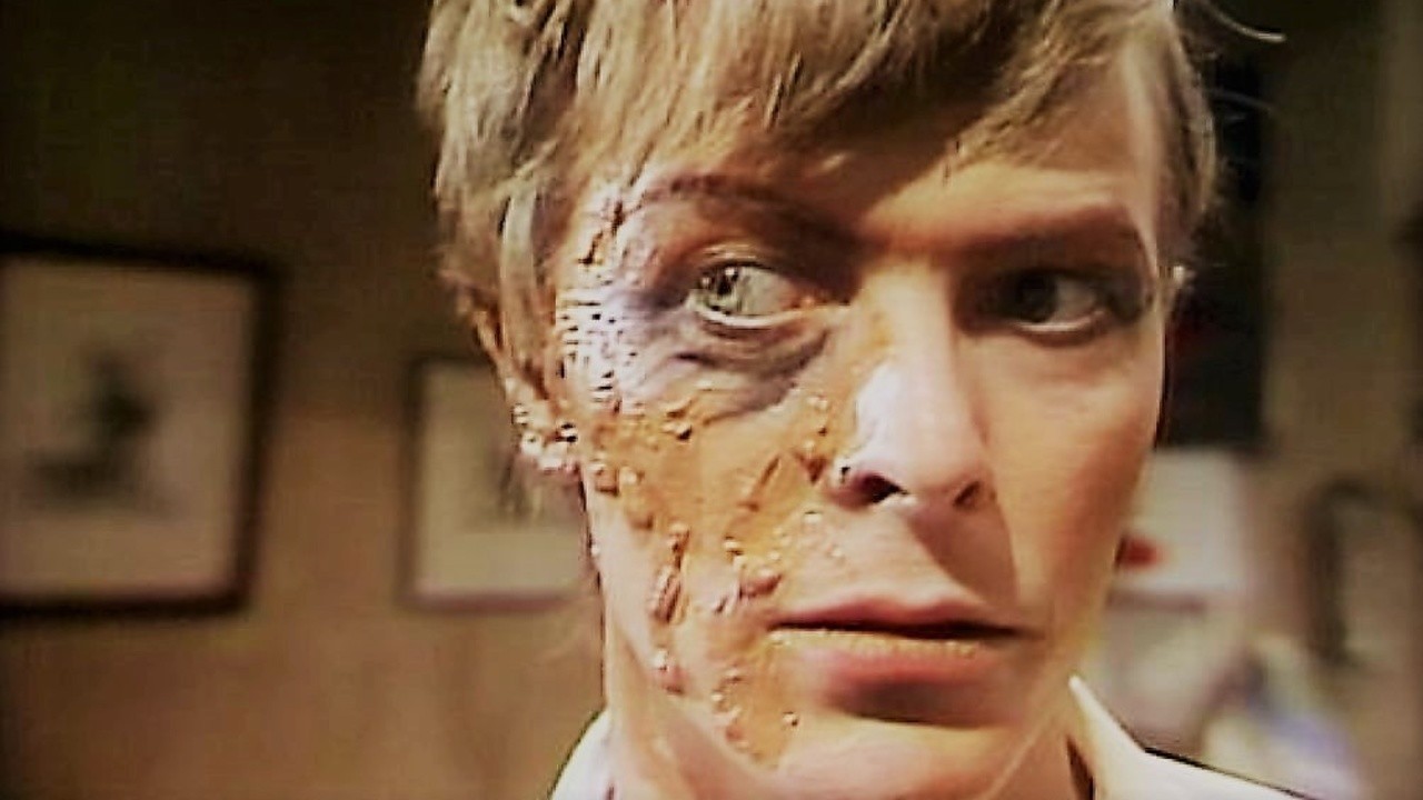 David Bowie: Look Back in Anger [MV]