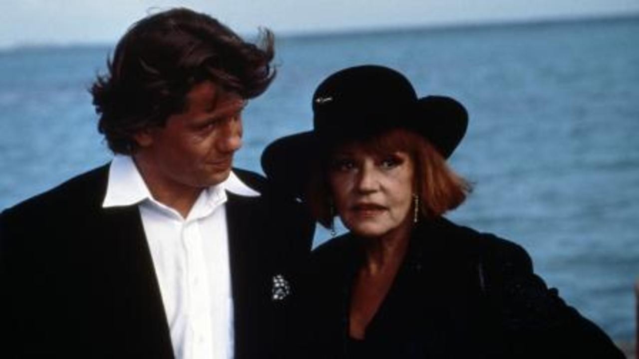 Image du film La vieille qui marchait dans la mer