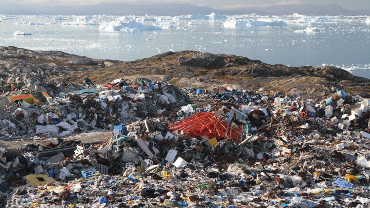 The Dump – Growing Mountains of Waste in Greenland