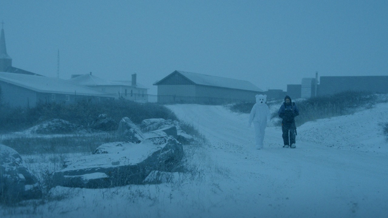 Image du film Churchill, Polar Bear Town