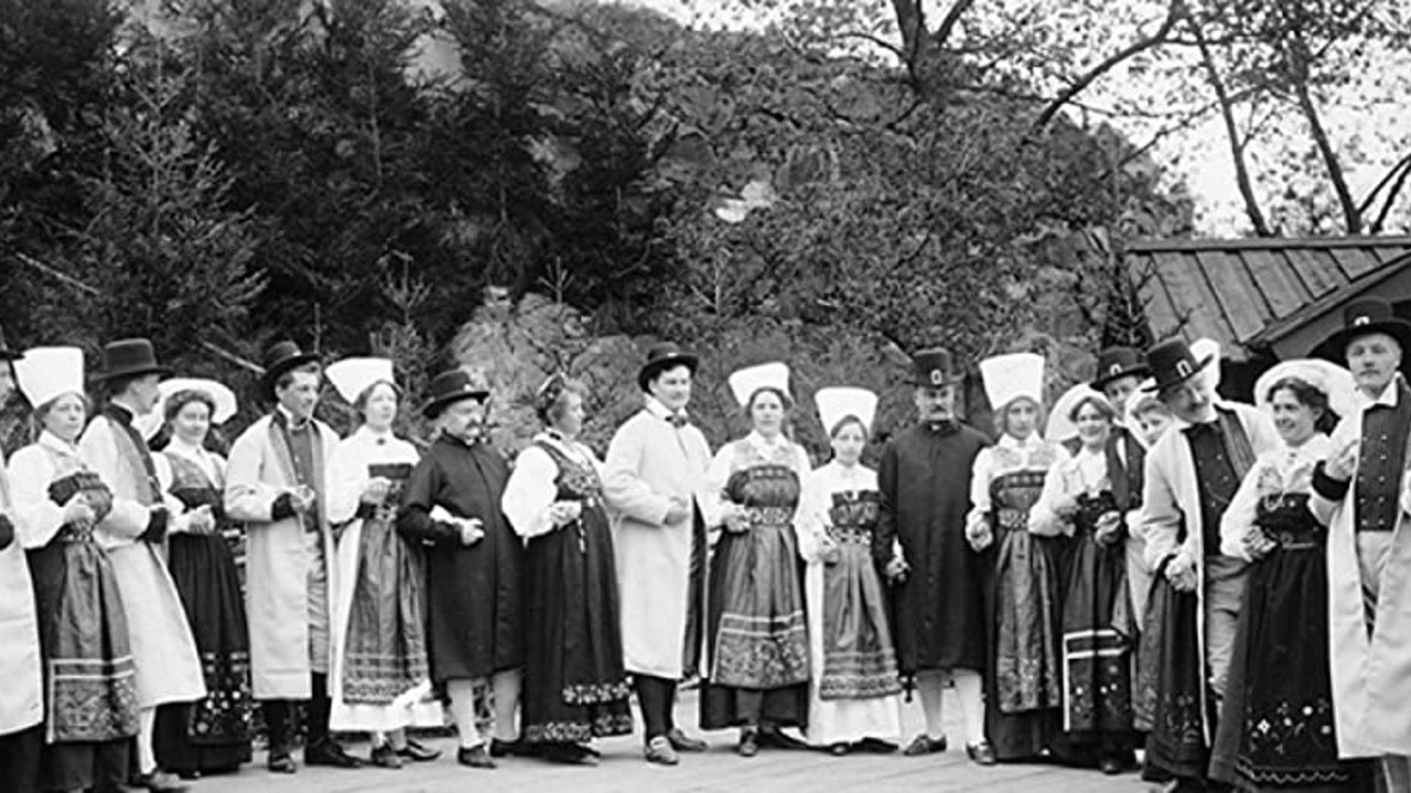 Swedish National Dance at Skansen