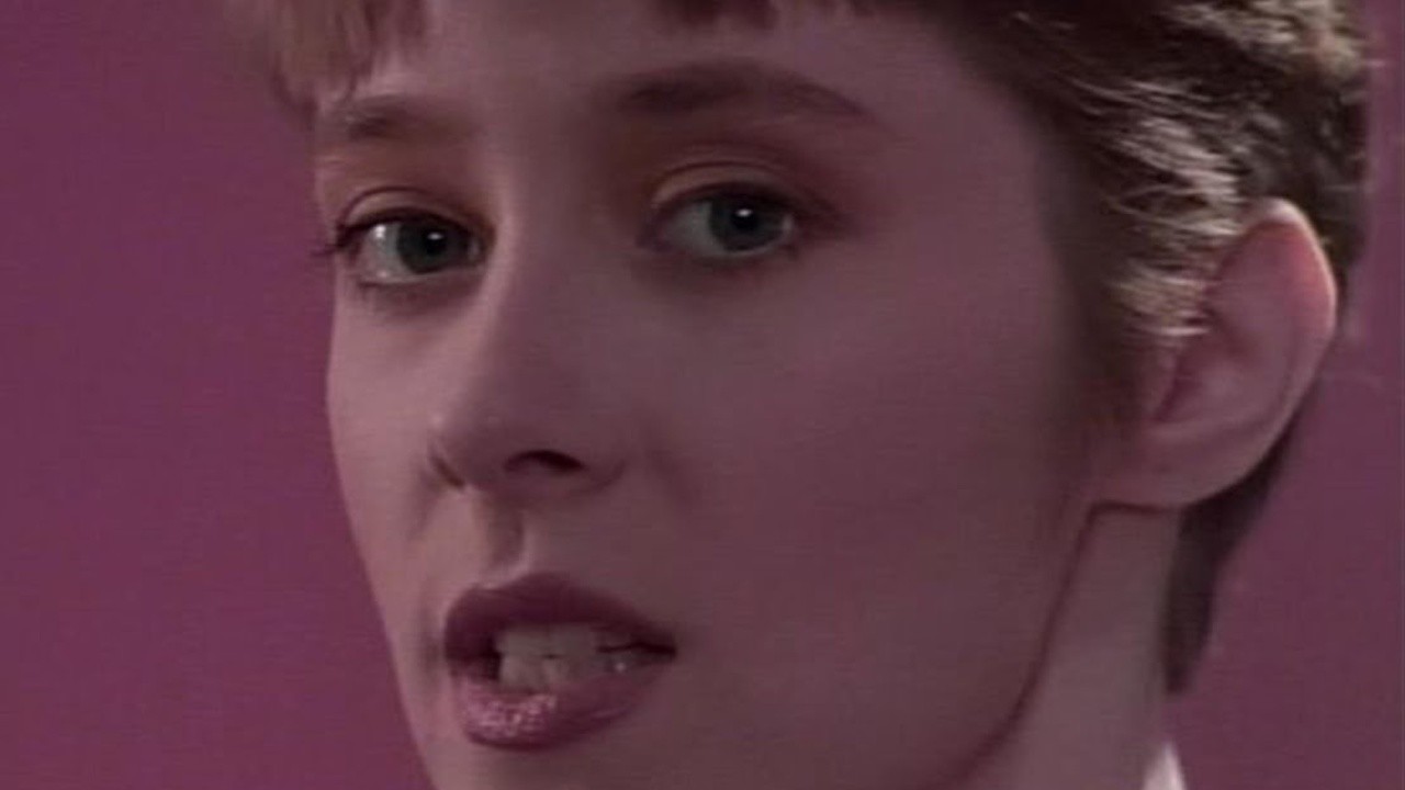 Suzanne Vega: Solitude Standing [MV]