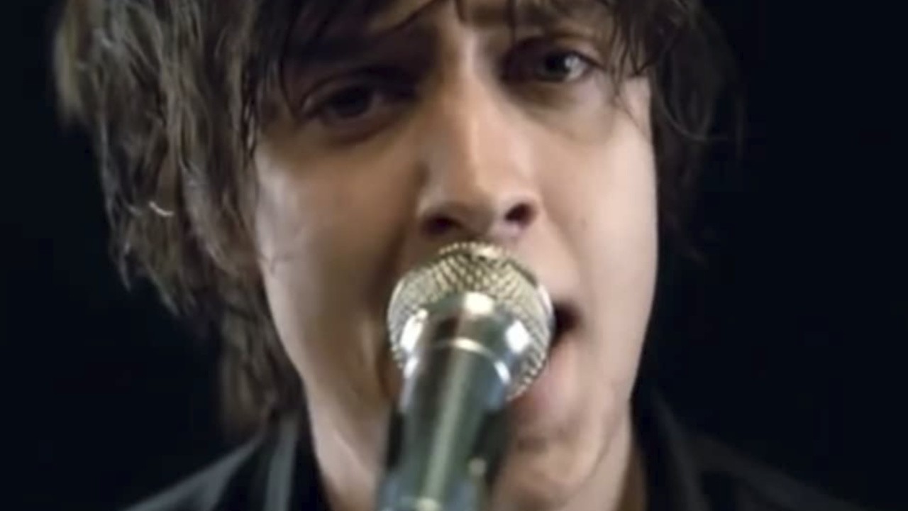 The Strokes: Reptilia [MV]