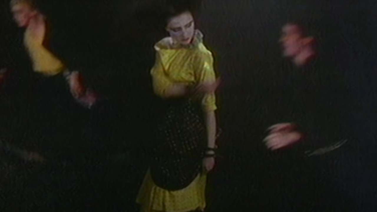 Siouxsie and the Banshees: Spellbound [MV]