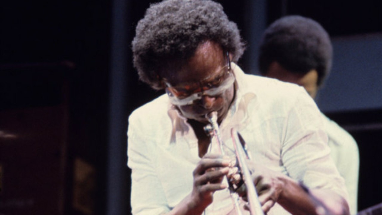 'Round Miles: A Miles Davis Documentary
