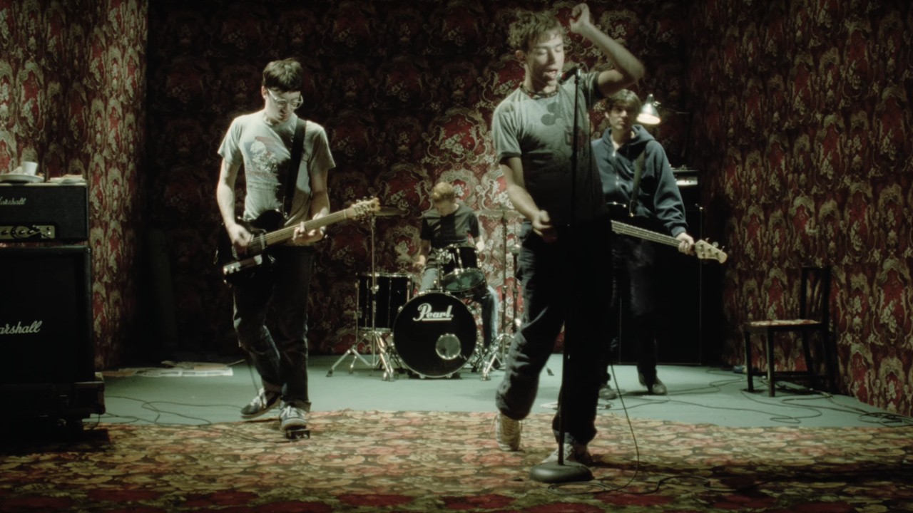 Blur: Song 2 [MV]