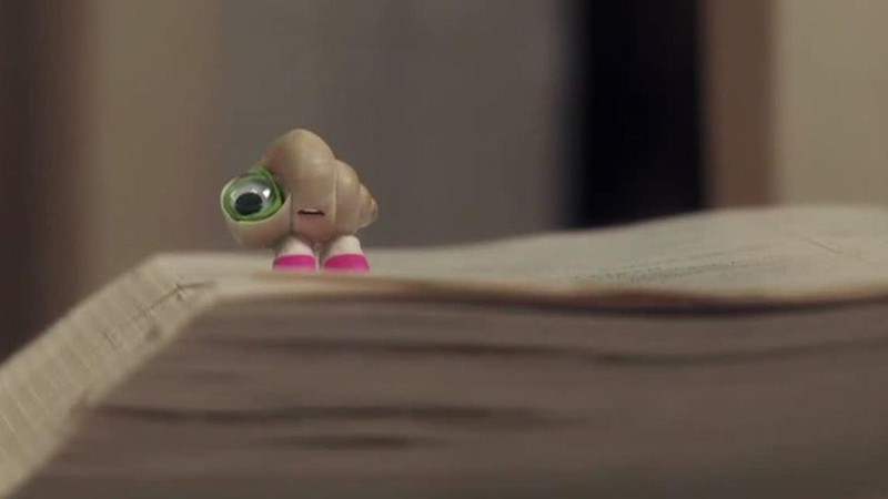 Marcel the Shell with Shoes On